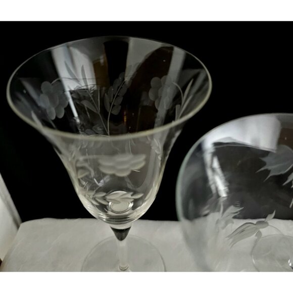 Mismatched Wine Glassware Collection set/4 vintage etched mixed cocktail glasses - Picture 4 of 10